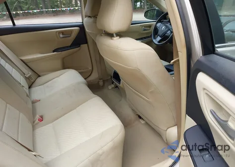 2015 Toyota Camry Le z USA, uszkodzony, nr VIN 4T4BF1FK5FR487267